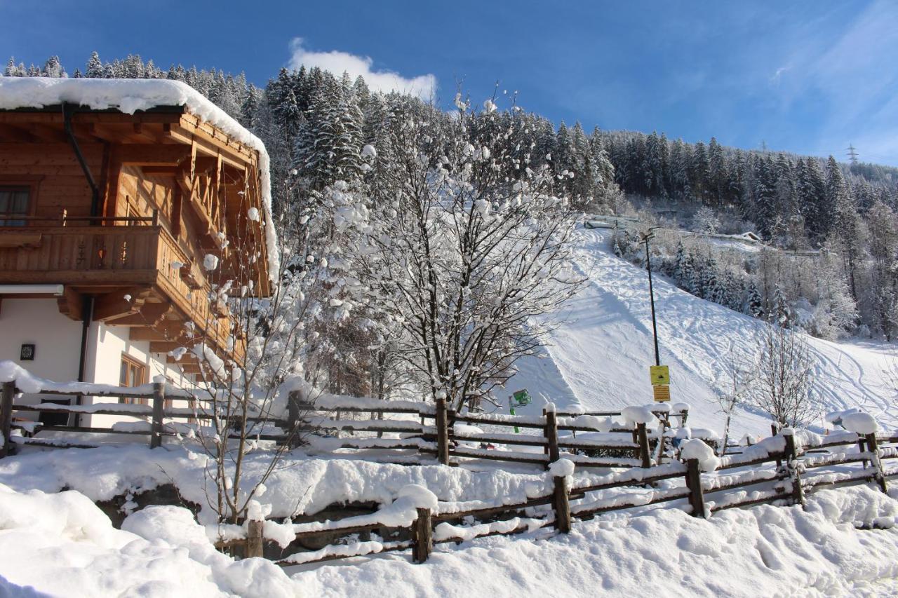 Feriendorf Joggler - Chalets Nahe Der Gondel Цель-ам-Циллер Экстерьер фото